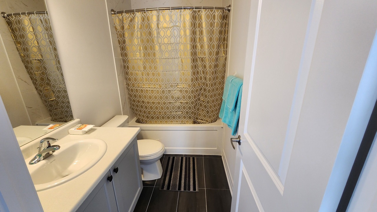 Photo of Bathroom in Niagara Falls