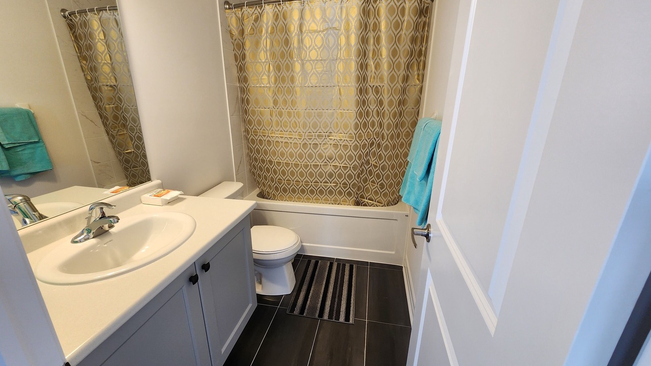 Photo of Bathroom in Niagara Falls