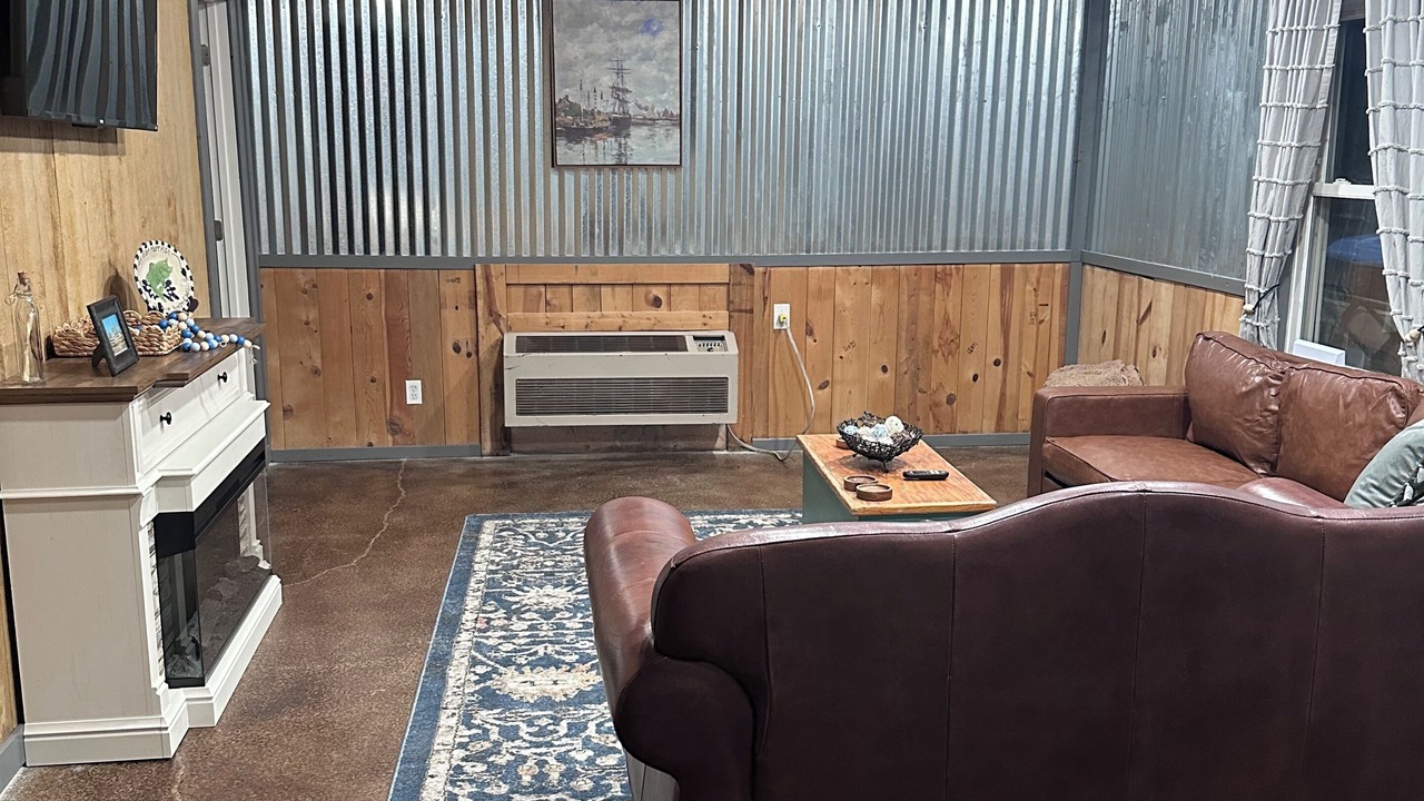 Photo of Livingroom in Canadian