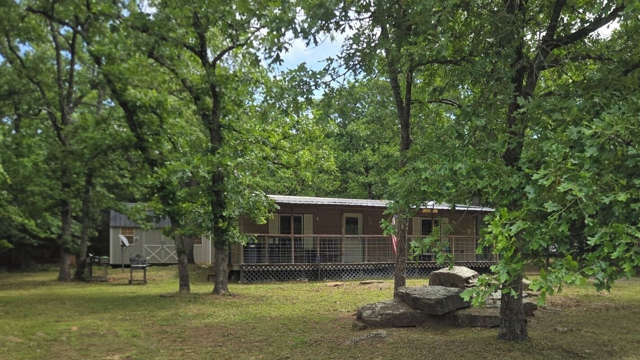 Photo of Outdoor in Canadian