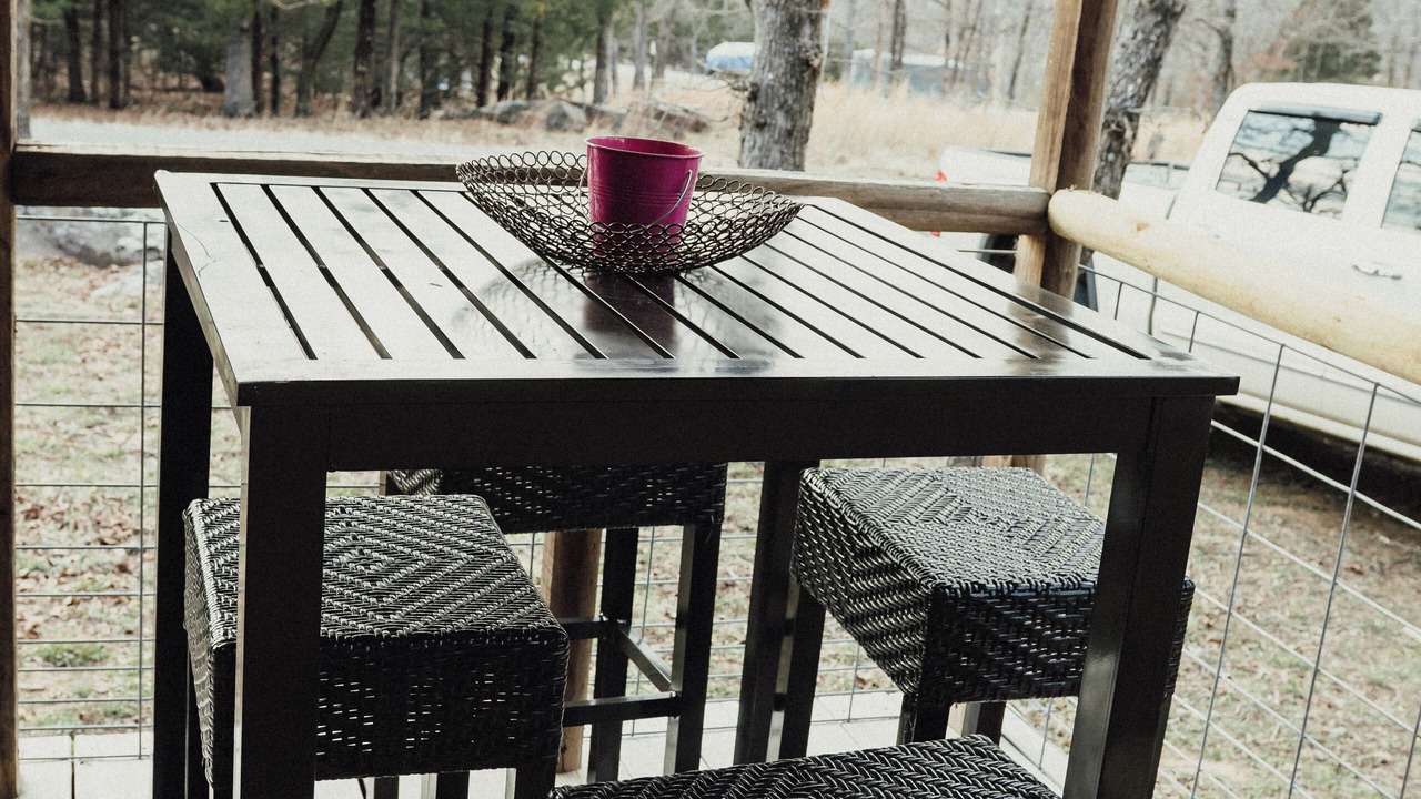 Photo of Outdoor in Canadian
