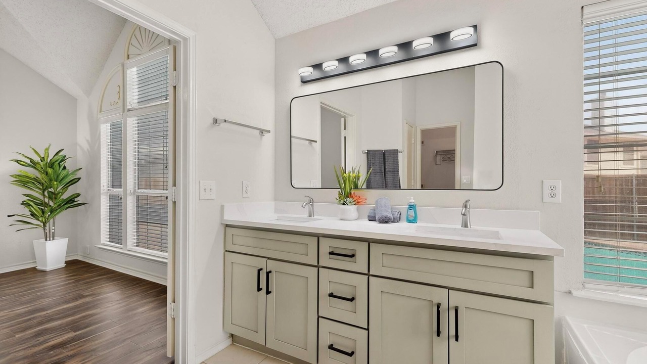 Photo of Bathroom in Lake Dallas