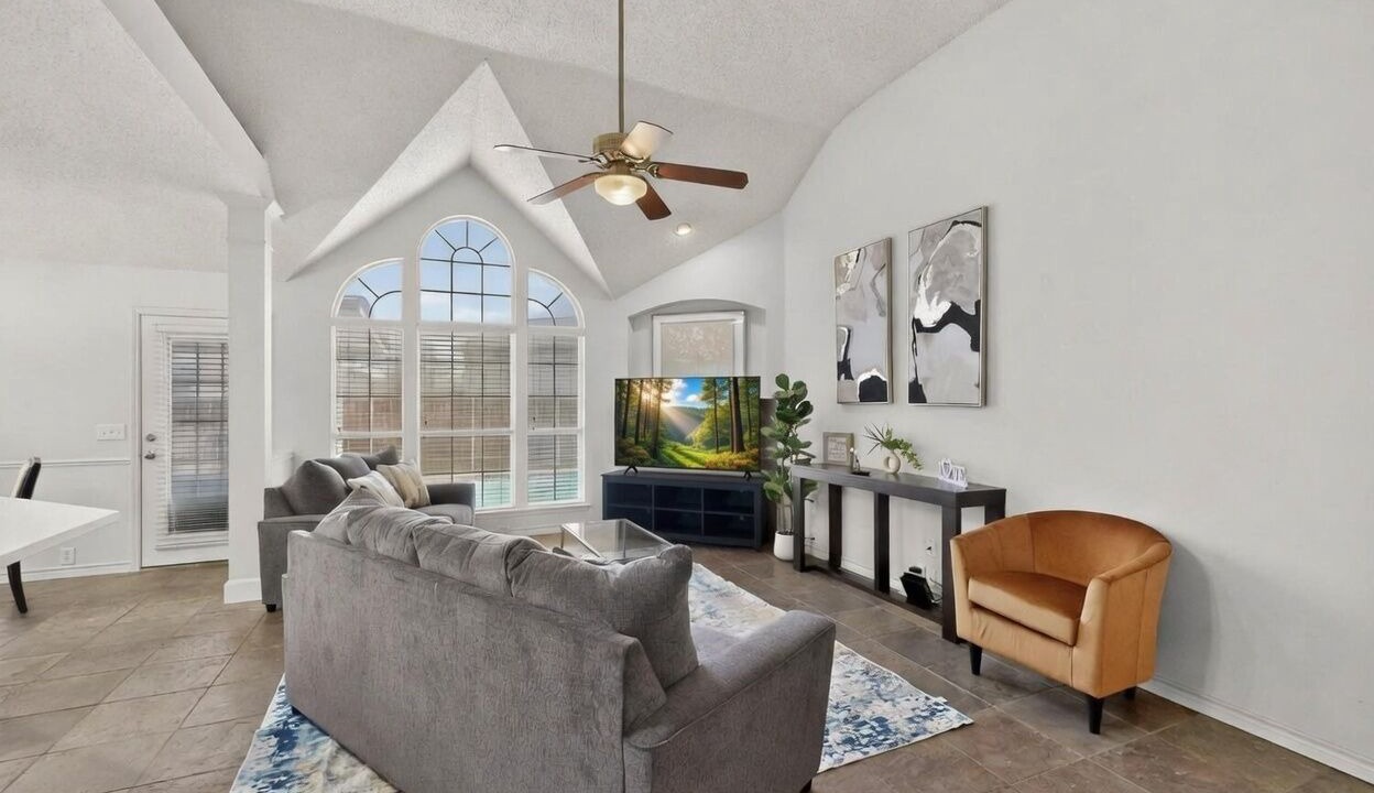 Photo of Livingroom in Lake Dallas