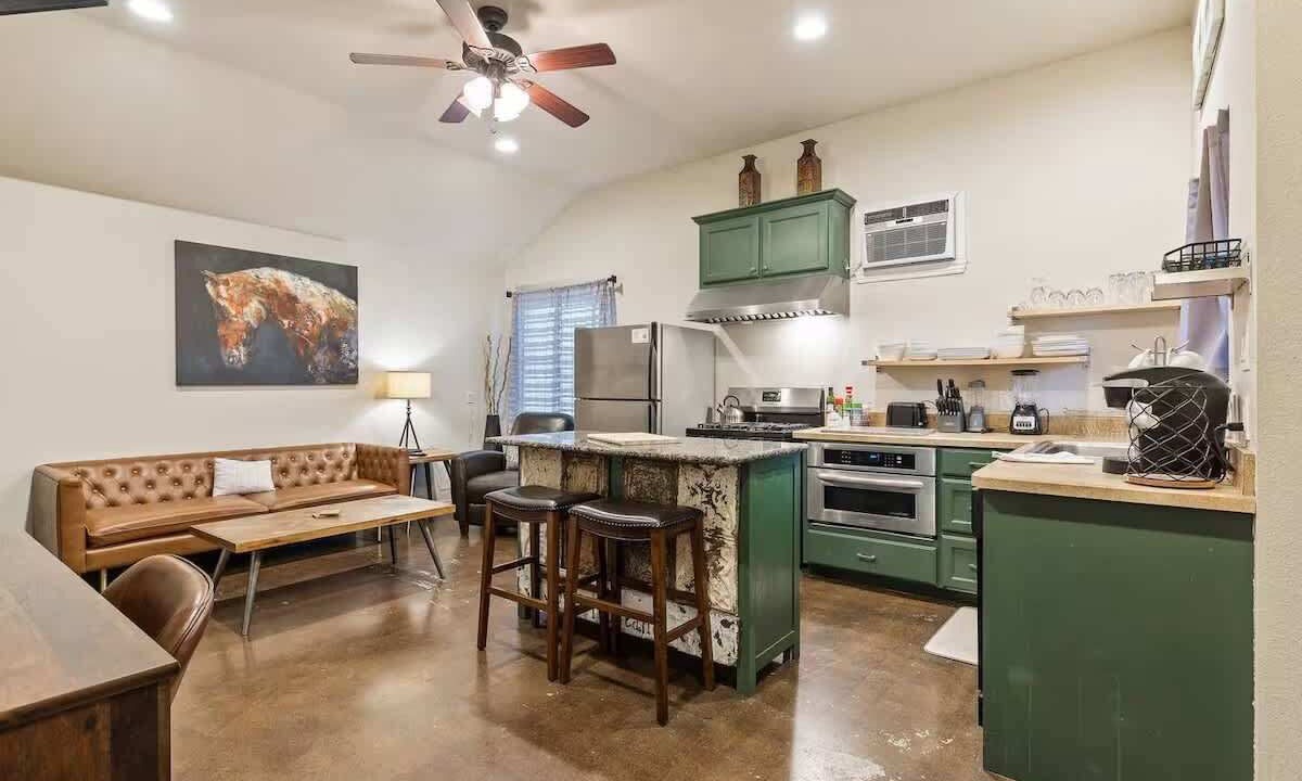 Photo of Livingroom in Arlington Heights