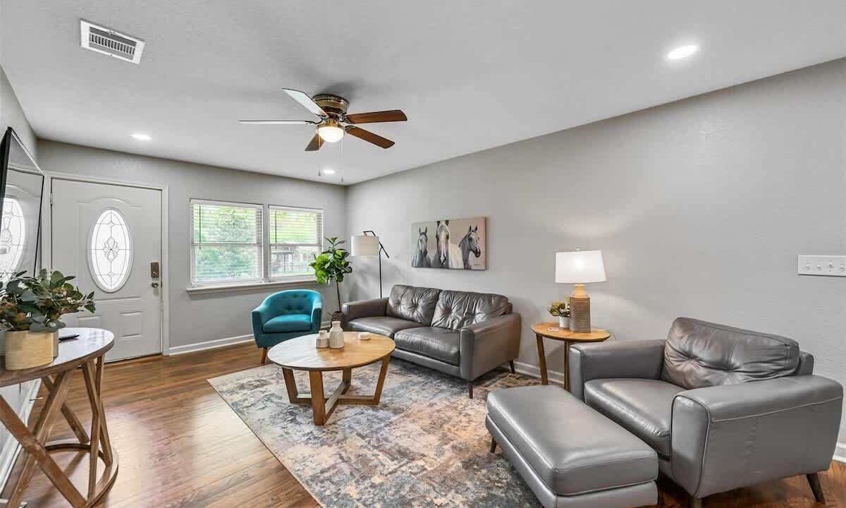 Photo of Livingroom in Fort Worth
