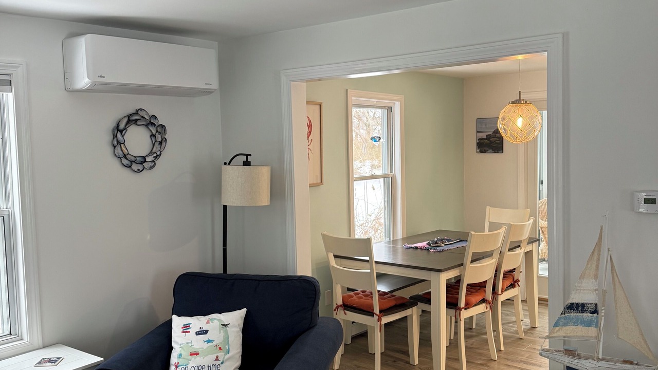 Photo of Livingroom in Pocasset
