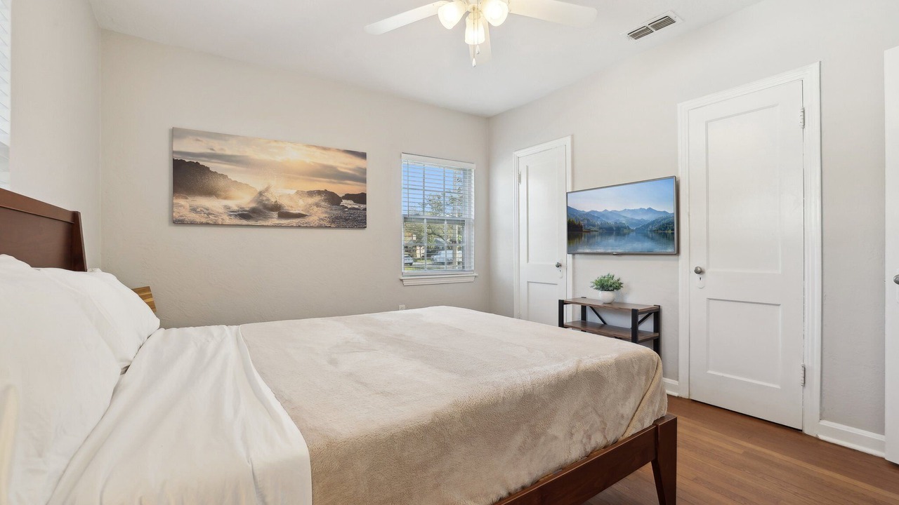 Photo of Bedroom in College Park