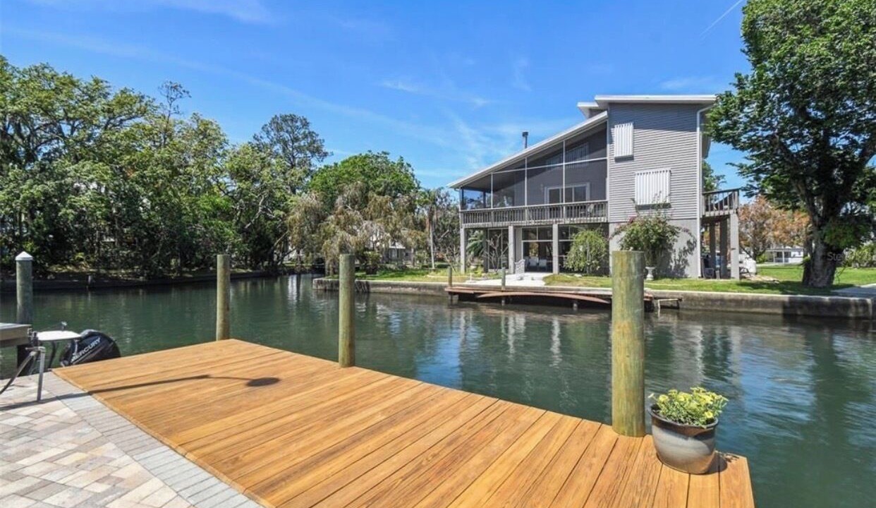 Photo of Outdoor in Weeki Wachee Gardens