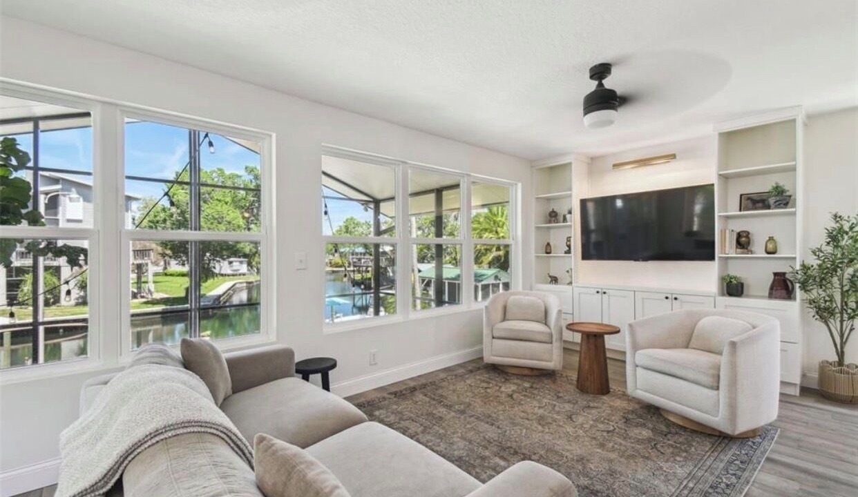 Photo of Bedroom in Weeki Wachee Gardens