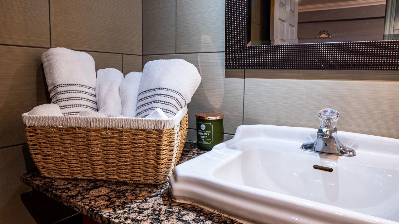 Photo of Bathroom in Laval