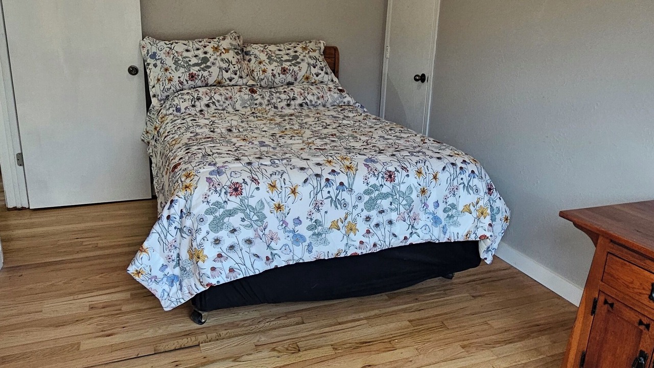 Photo of Bedroom in Indianola