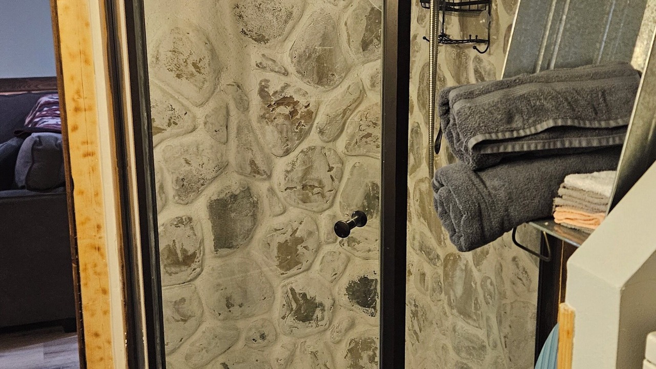 Photo of Bathroom in Indianola