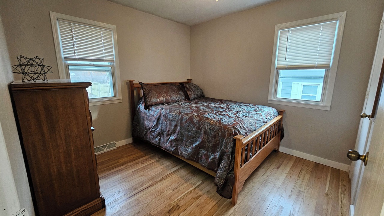 Photo of Bedroom in Indianola