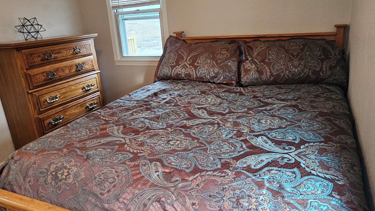 Photo of Bedroom in Indianola