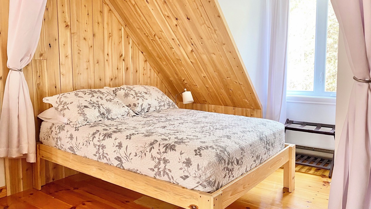 Photo of Bedroom in Frontenac