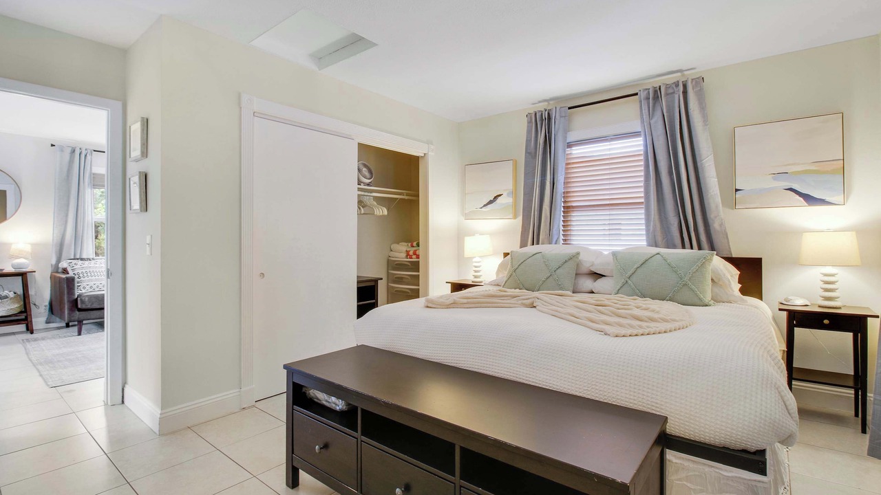 Photo of Bedroom in Flamingo Parks