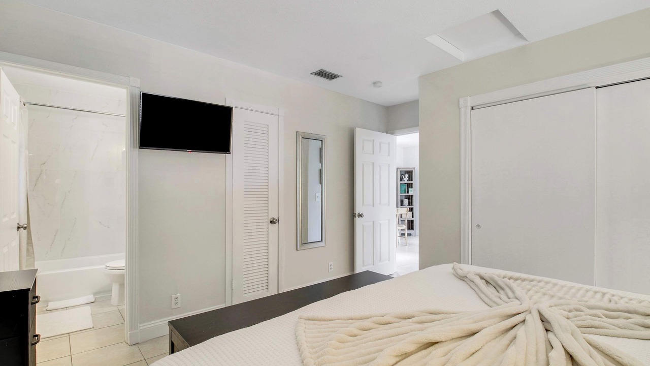 Photo of Bedroom in Flamingo Parks