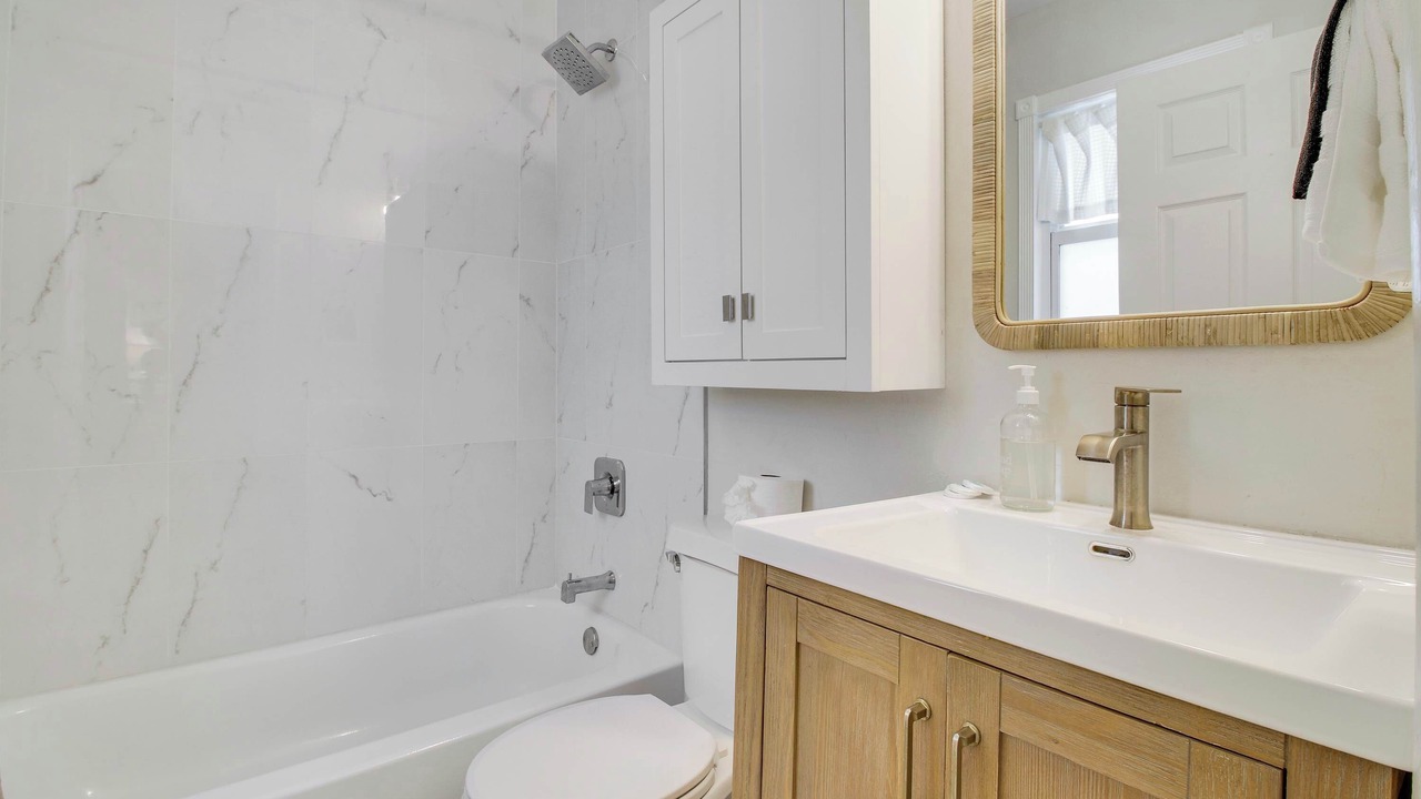 Photo of Bathroom in Flamingo Parks