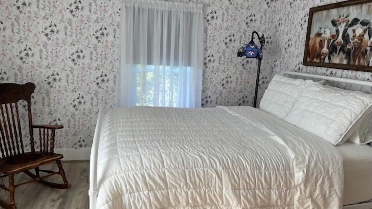 Photo of Bedroom in Mancelona