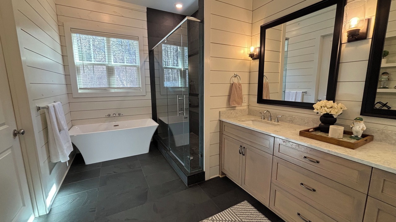 Photo of Bathroom in Riverwood Plantation