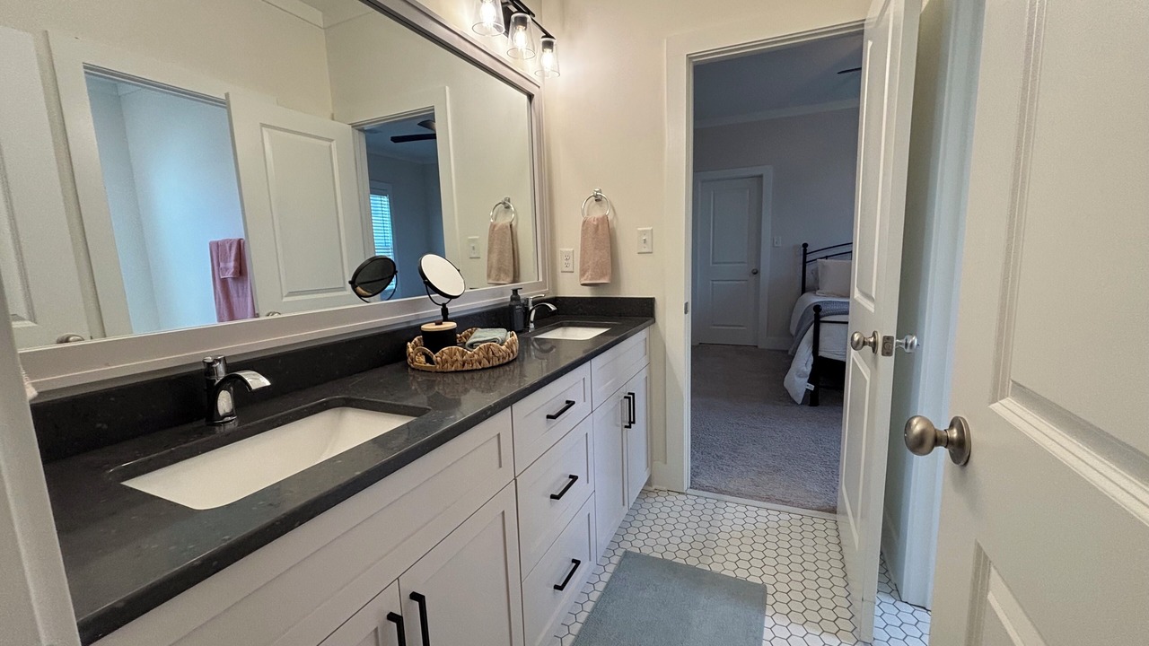 Photo of Bathroom in Riverwood Plantation
