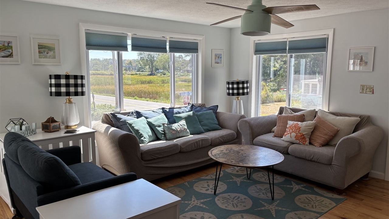 Photo of Livingroom in Camp Ellis