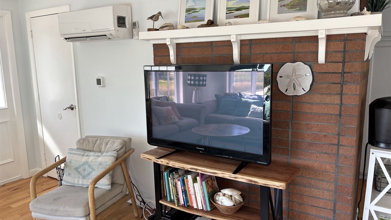 Photo of Livingroom in Camp Ellis