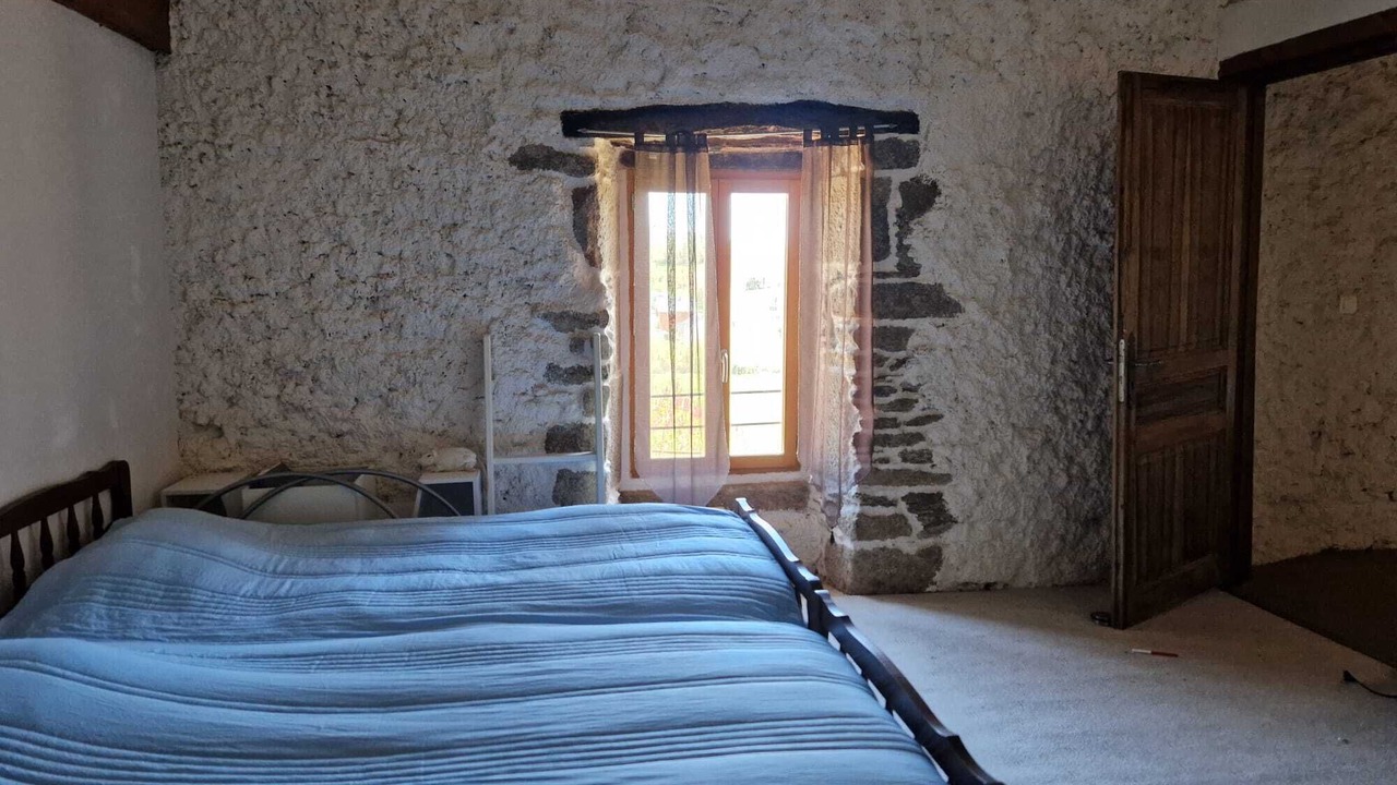 Photo of Bedroom in Vezins-de-Levezou