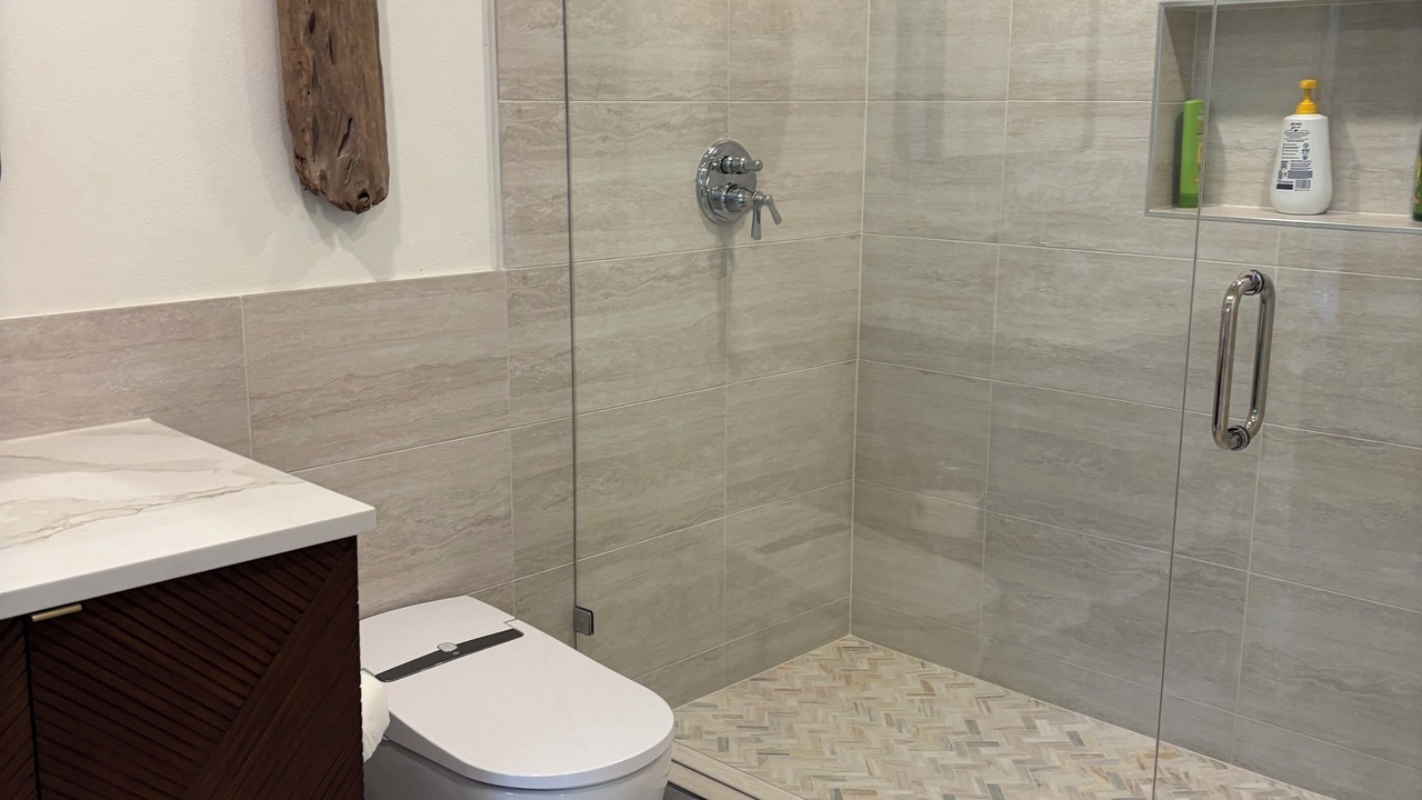 Photo of Bathroom in Nelscott