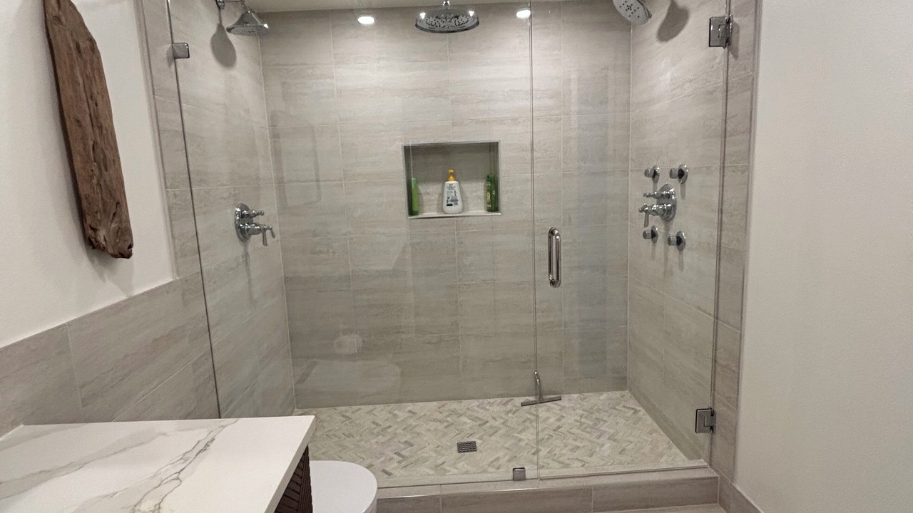 Photo of Bathroom in Nelscott