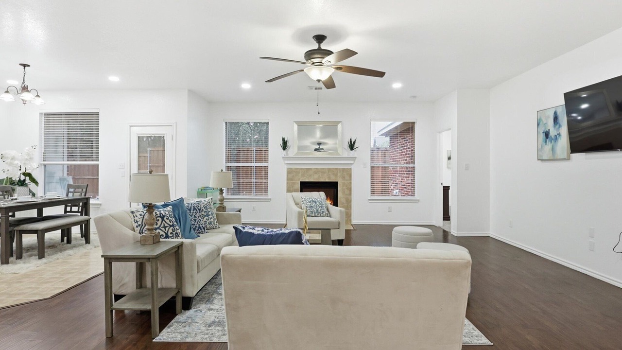 Photo of Livingroom in Burleson