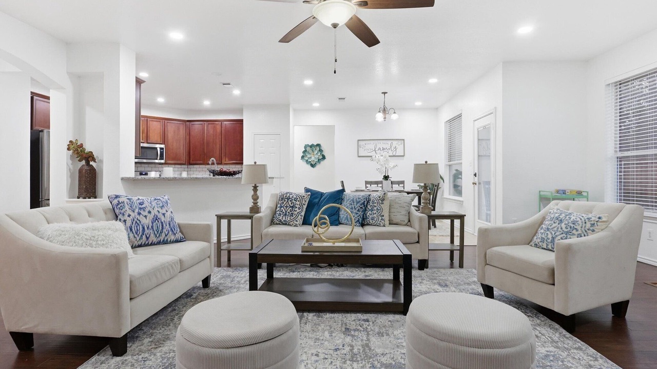 Photo of Livingroom in Burleson