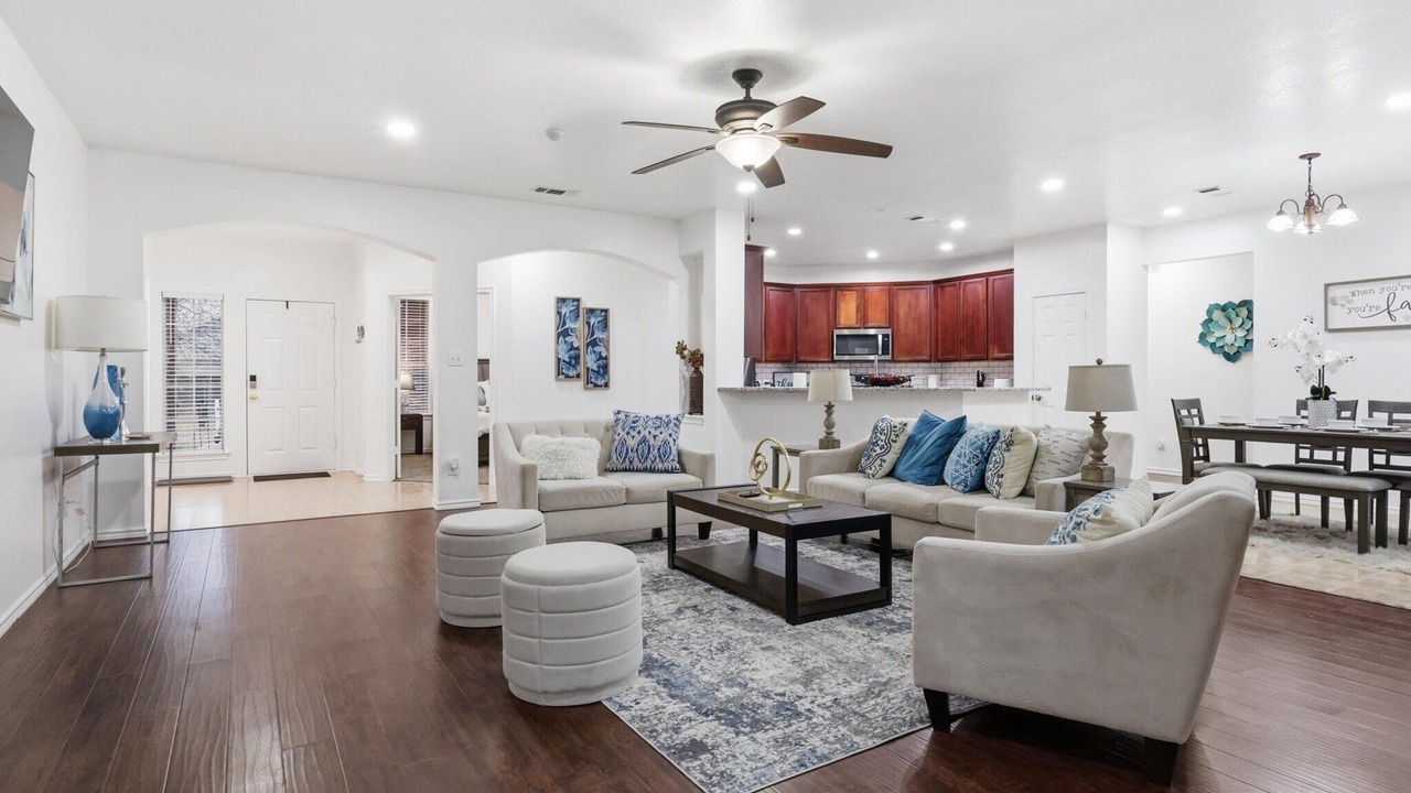 Photo of Livingroom in Burleson
