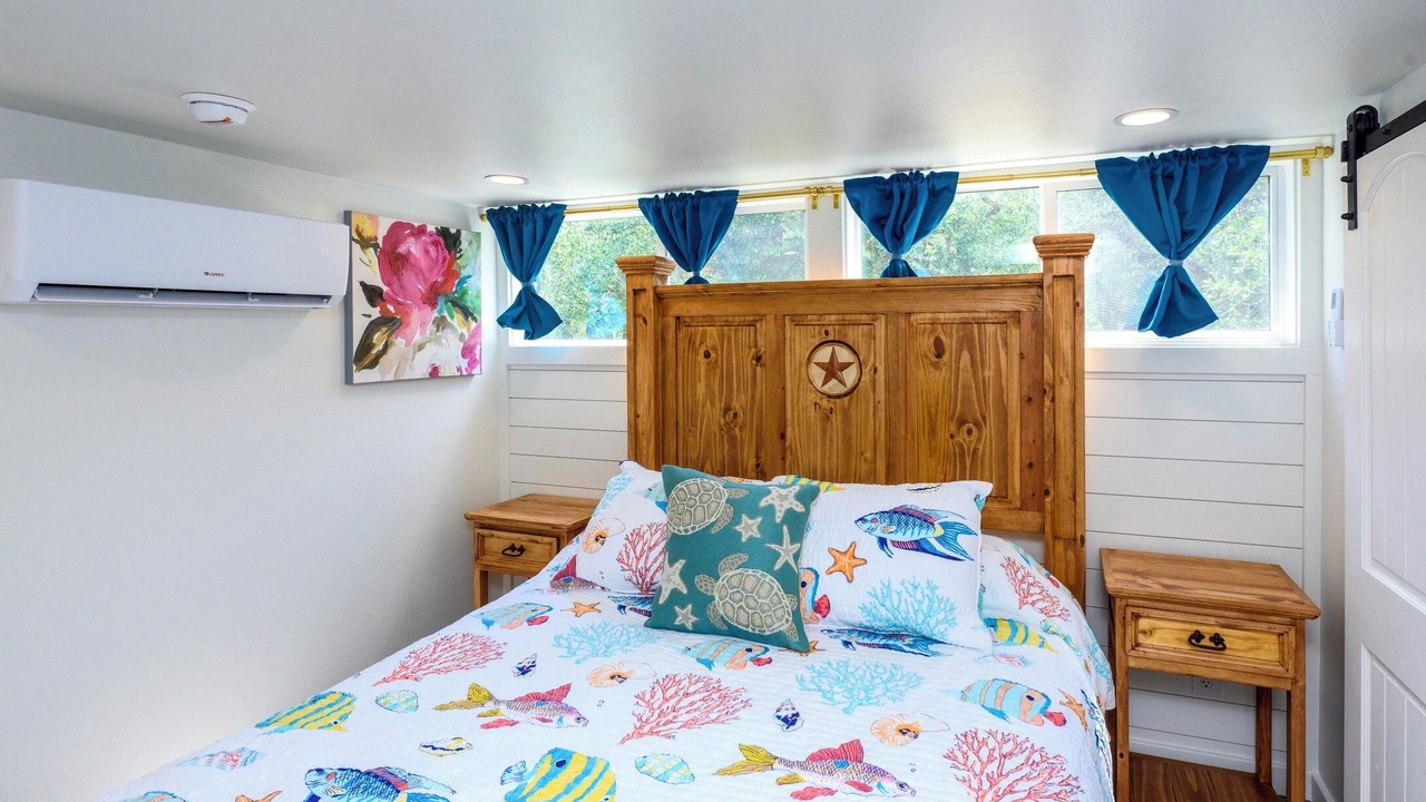 Photo of Bedroom in Rockport