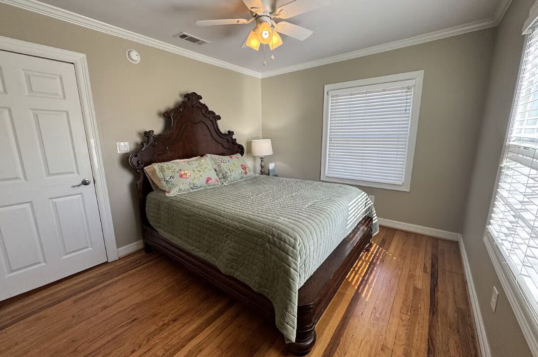 Photo of Bedroom in Arlington Heights