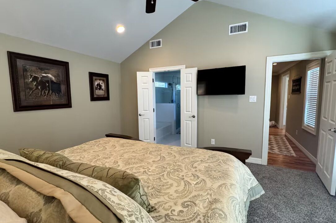 Photo of Bedroom in Arlington Heights