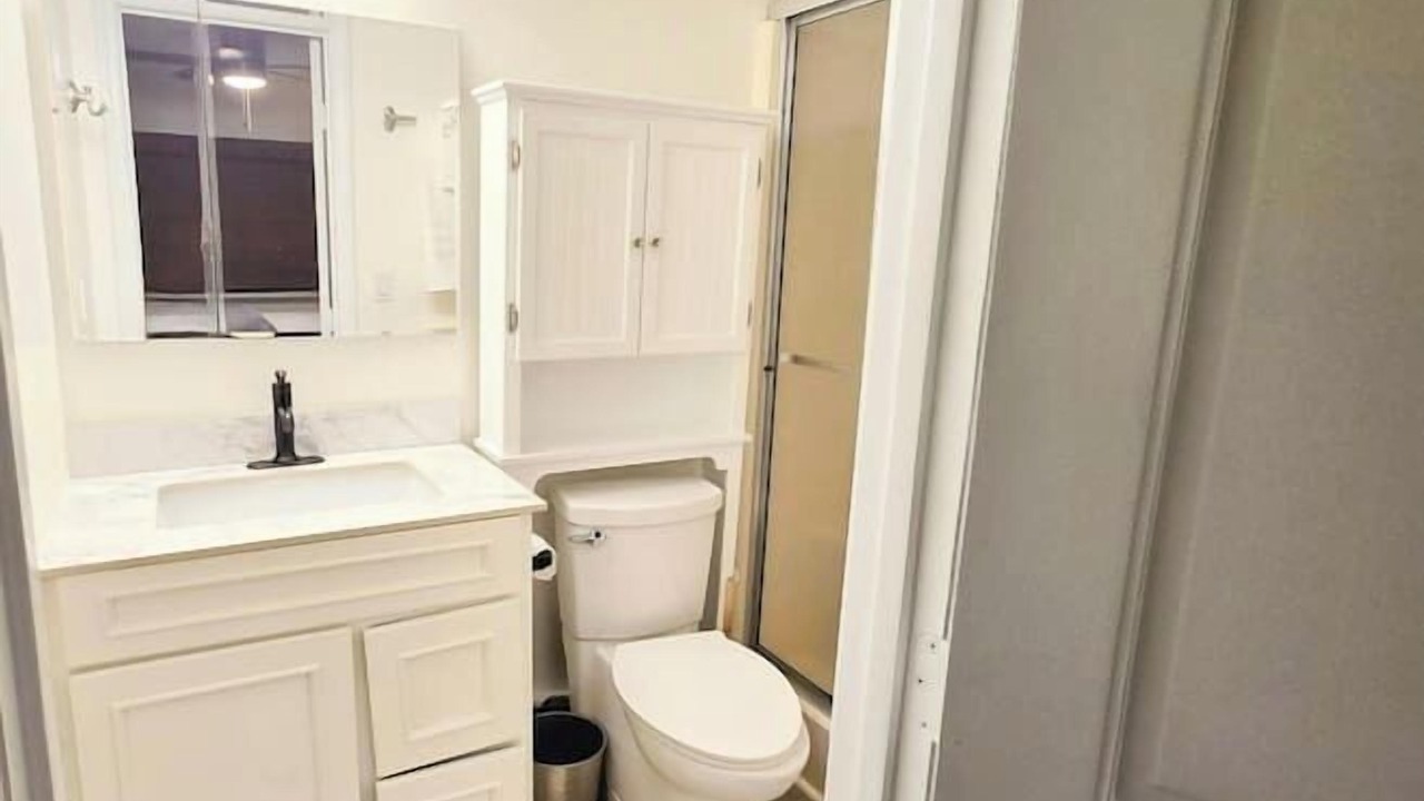 Photo of Bathroom in Astor