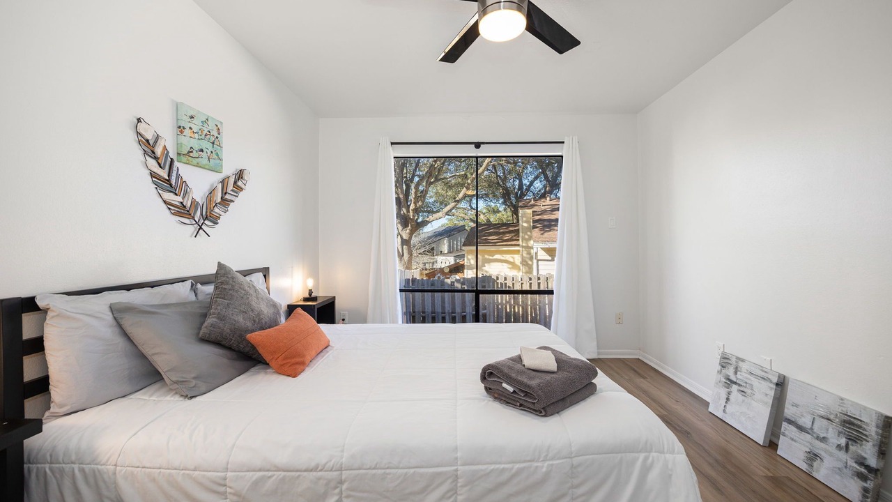 Photo of Bedroom in April Sound