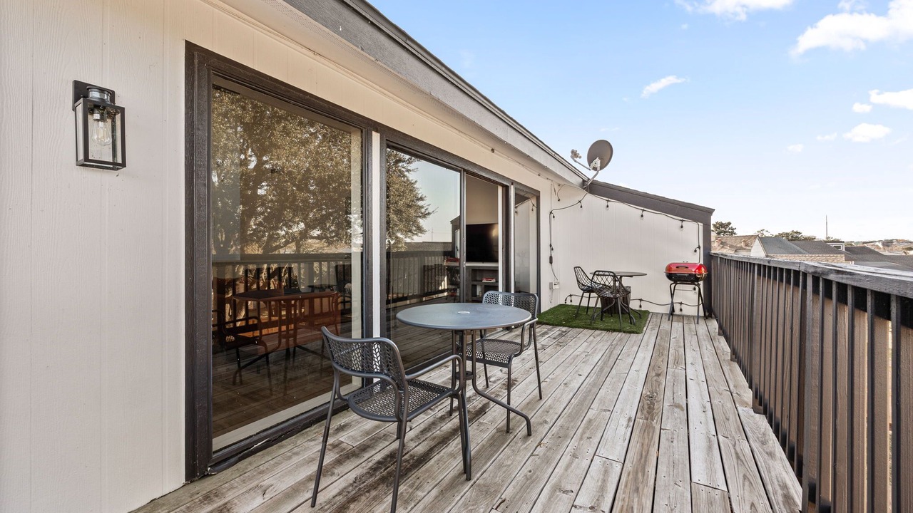 Photo of Outdoor in April Sound