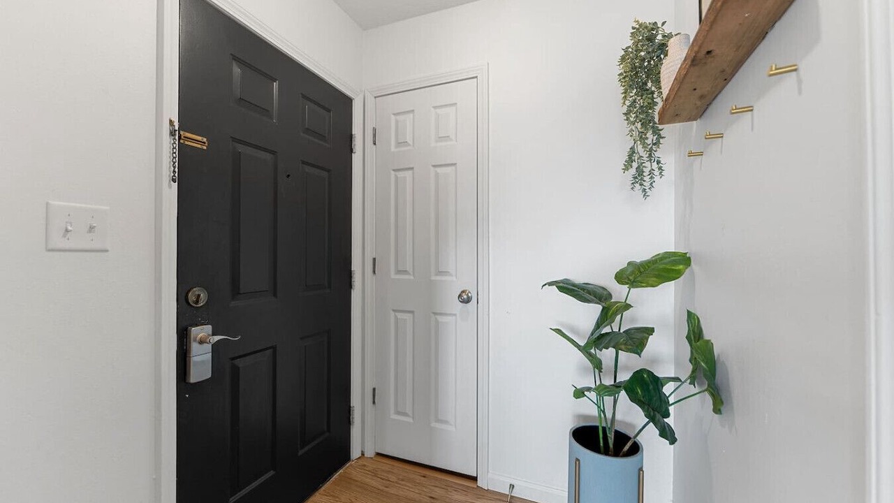 Photo of Others in Notch Estates