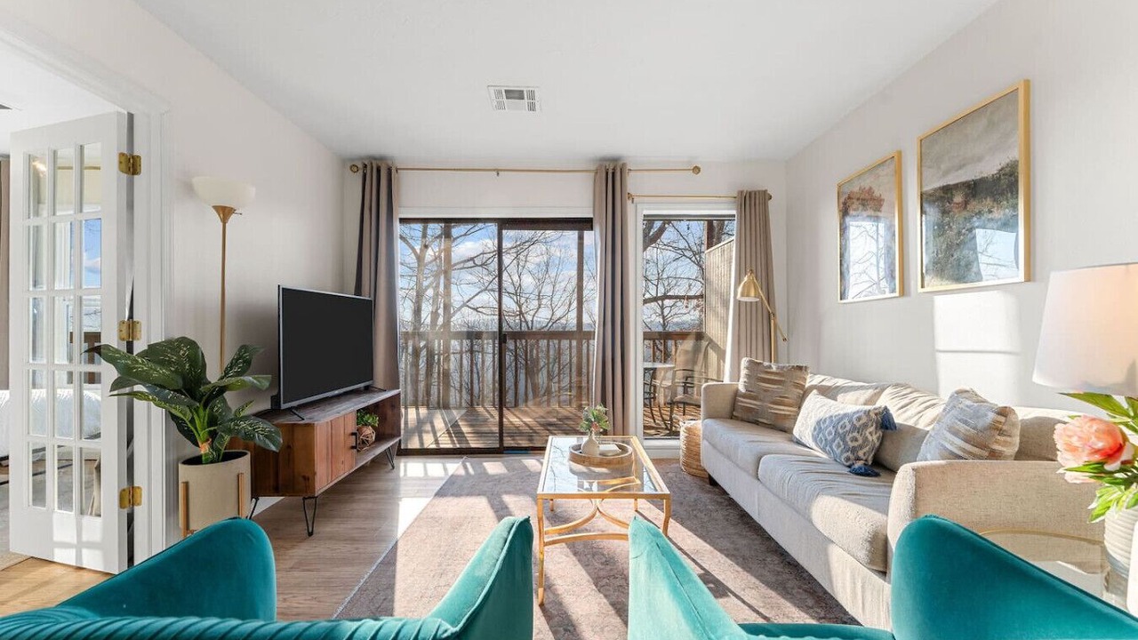 Photo of Livingroom in Notch Estates