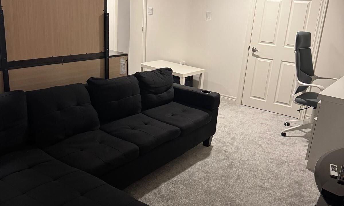 Photo of Livingroom in Durham Region
