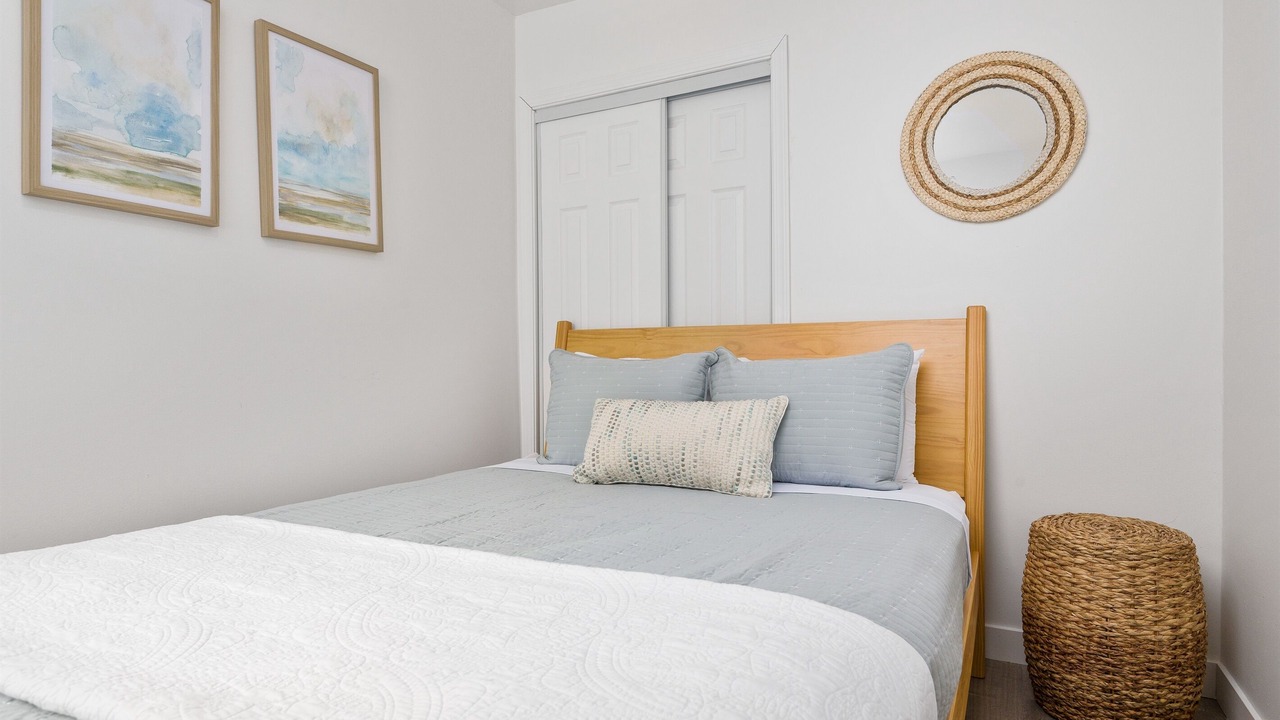 Photo of Bedroom in Rockaway Beach