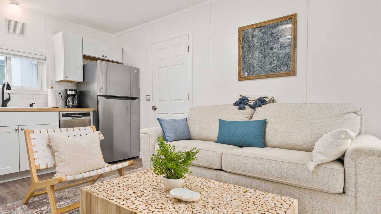Photo of Livingroom in Rockaway Beach