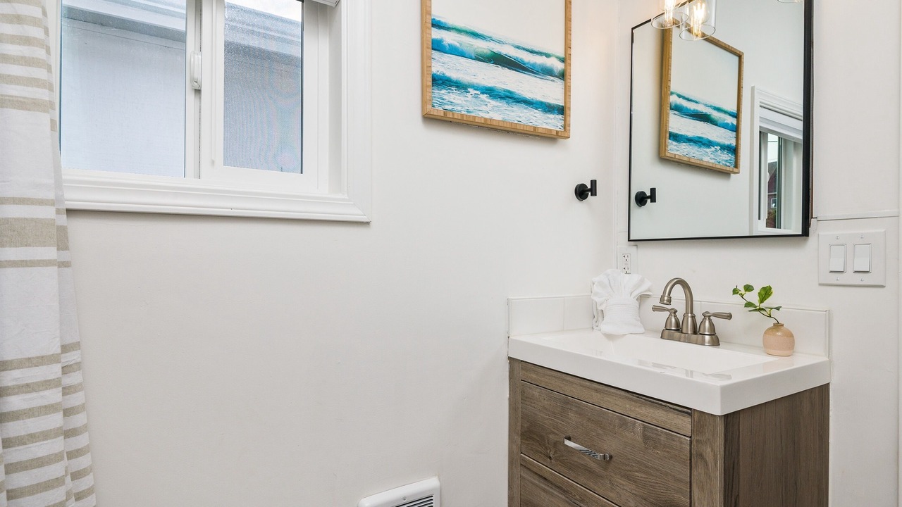 Photo of Bathroom in Rockaway Beach