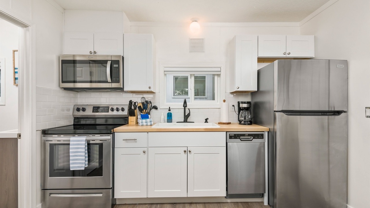 Photo of Kitchen in Rockaway Beach