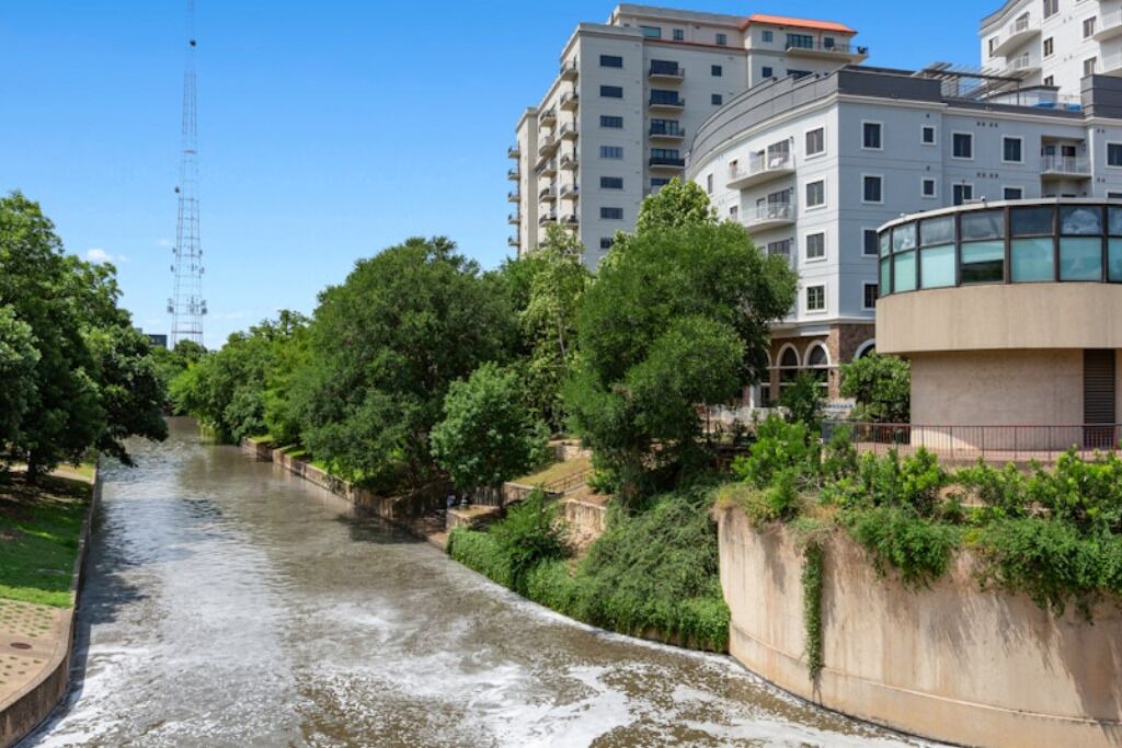 Photo of Outdoor in Arsenal