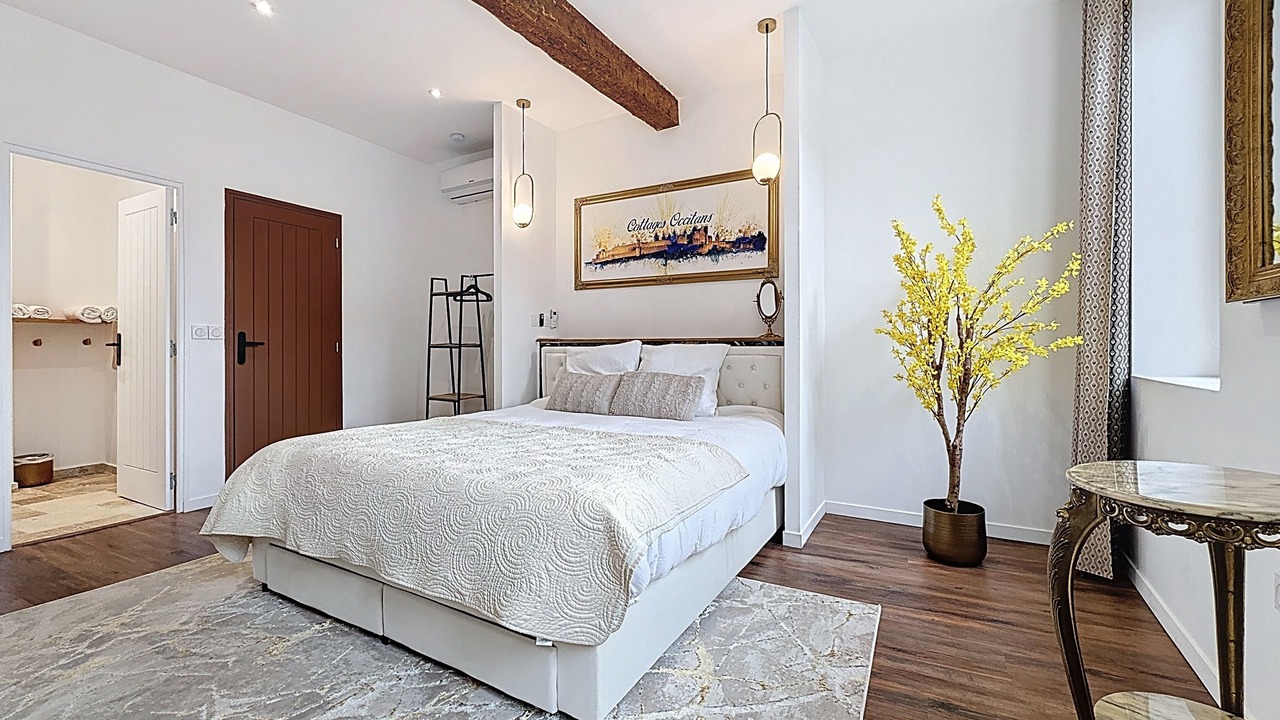 Photo of Bedroom in Villepinte