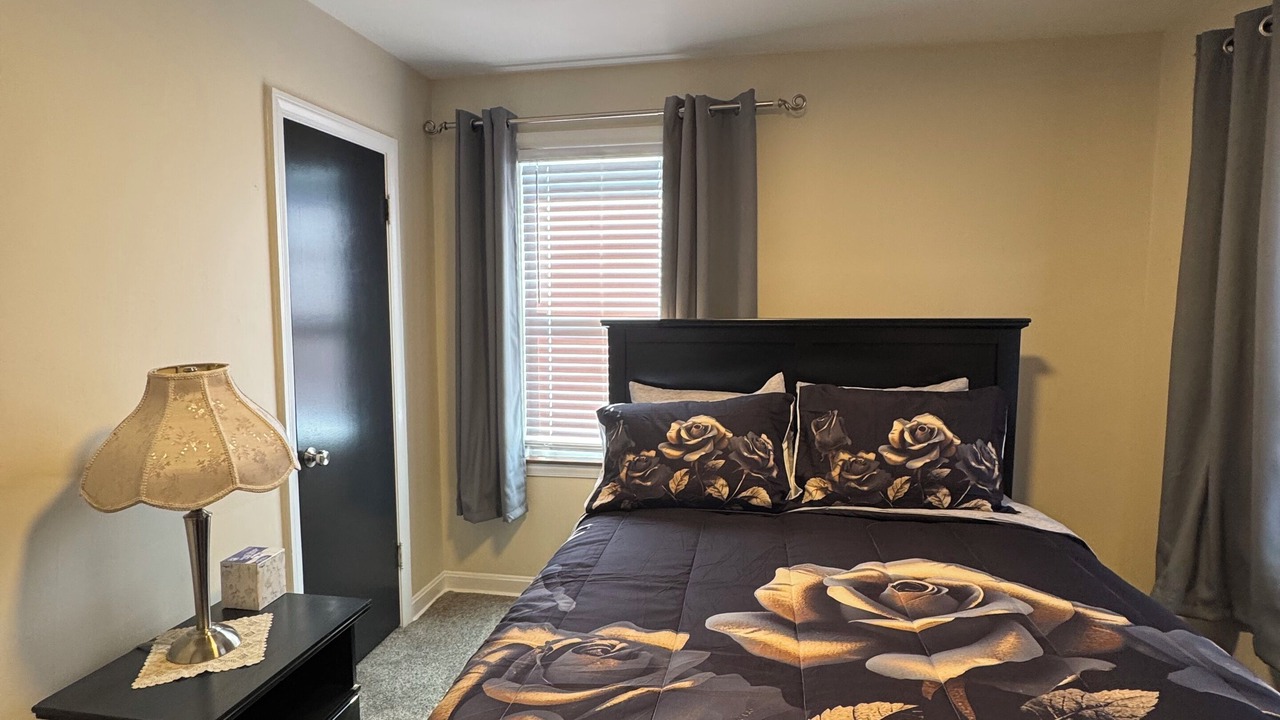 Photo of Bedroom in Skokie