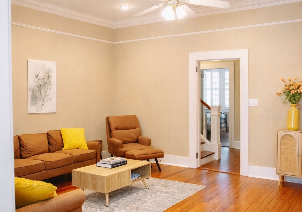 Photo of Livingroom in Valdosta